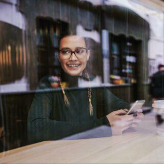 Anzeichen, dass Interesse an ehrlichem Online Dating besteht Anzeichen, dass Interesse an ehrlichem Online Dating besteht